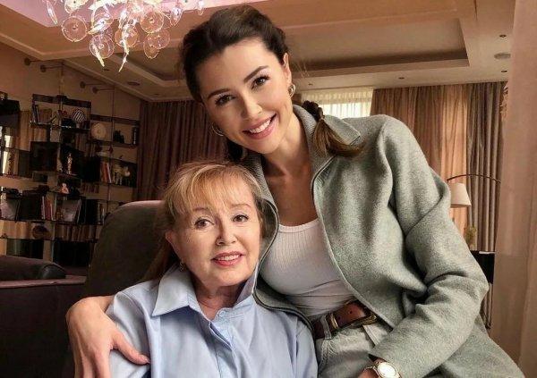 "Found the strength to reboot": Anna Zavorotnyuk came to support her grandmother