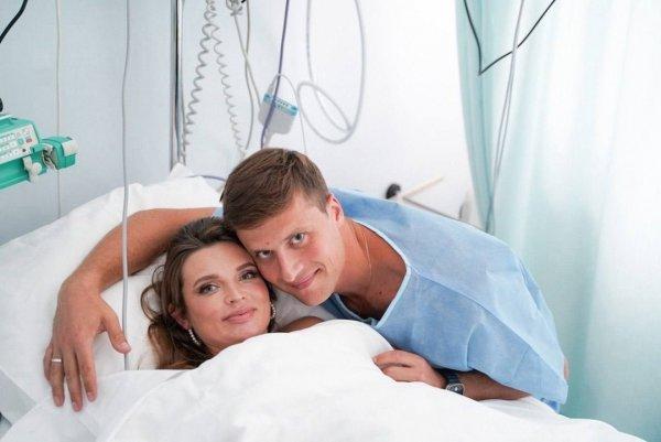 The Internet criticized the wife of figure skater Alexander Enbert, who just gave birth