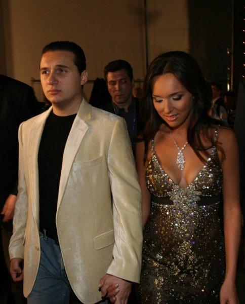 Lawyer reveals name of girl with whom Alsu's ex-husband Yan Abramov spends too much time