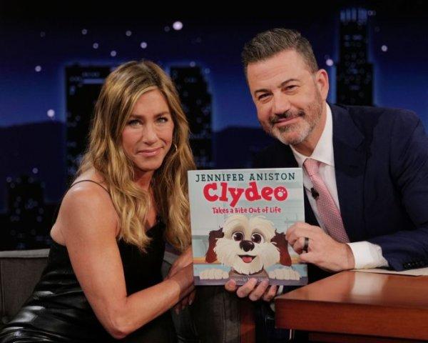 Jennifer Aniston put on a daring mini, showing off her perfect legs