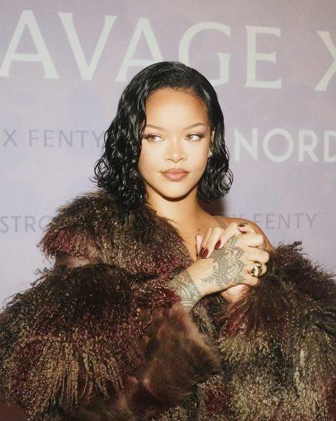 Fur and lingerie: Rihanna staged an interesting collaboration