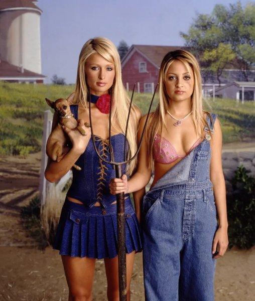 Denim overalls are the trend of autumn. Top 5 most famous movie images